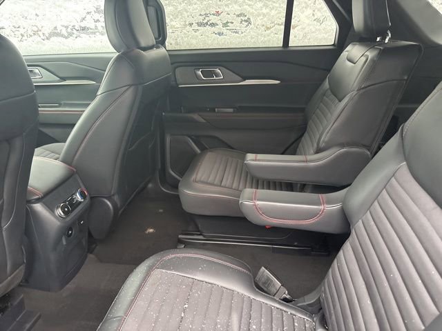Certified 2025 Ford Explorer ST-Line image 8
