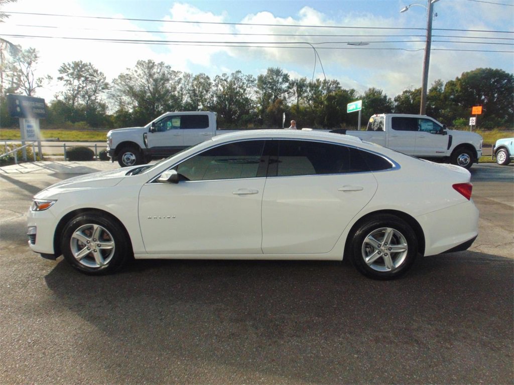 Used 2024 Chevrolet Malibu LS image 2