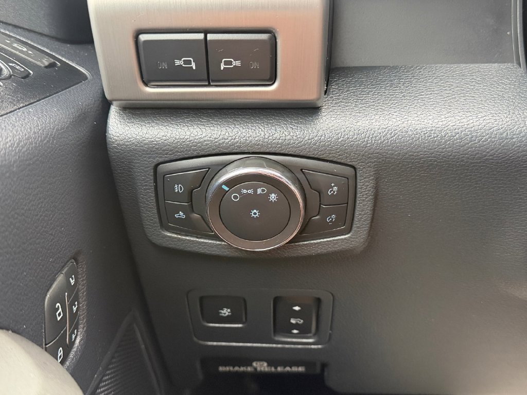 Certified 2022 Ford F450 Platinum w/ FX4 Off-Road Package AWD/4WD image 36