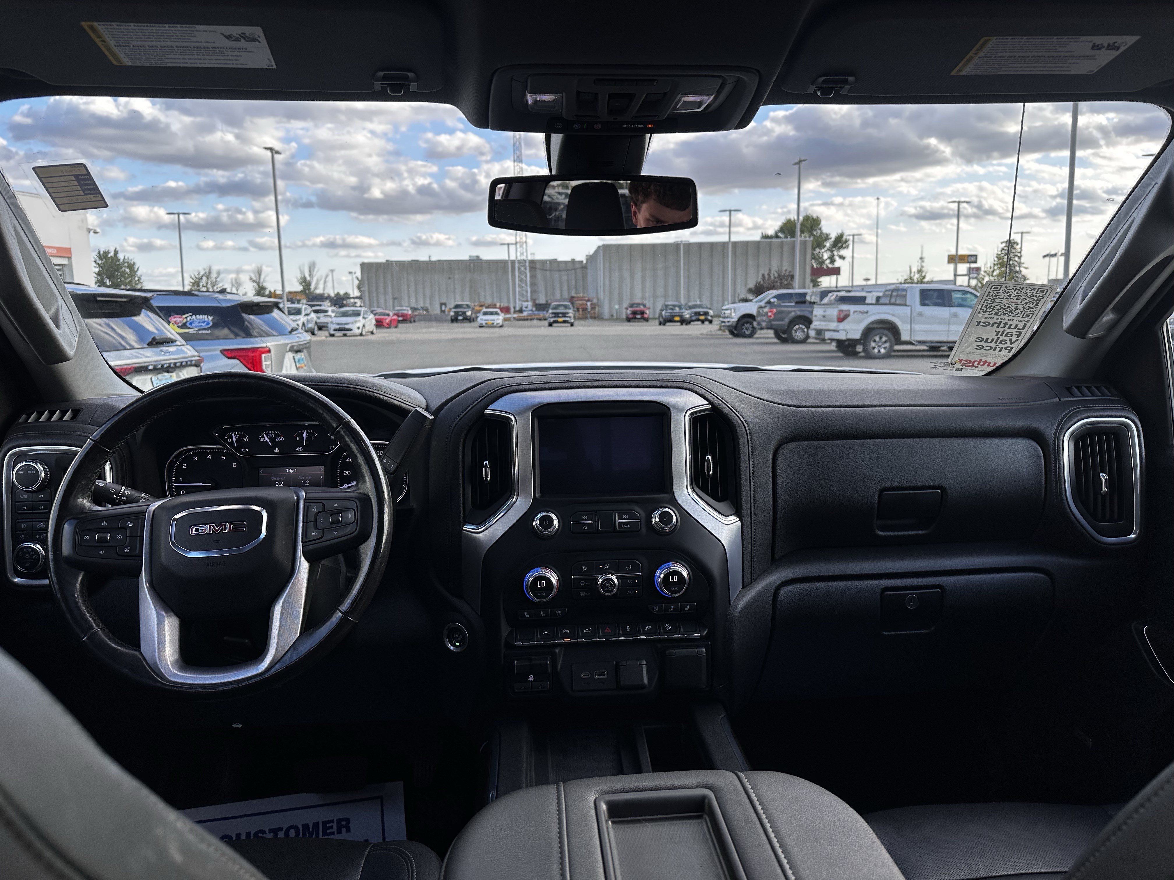 Used 2022 GMC Sierra 1500 SLT w/ SLT Premium Plus Package AWD/4WD image 13