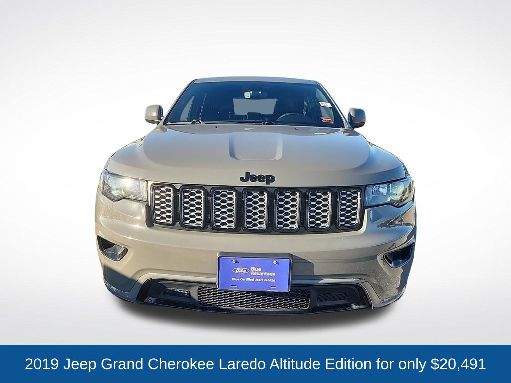 Used 2019 Jeep Grand Cherokee Altitude AWD/4WD image 2