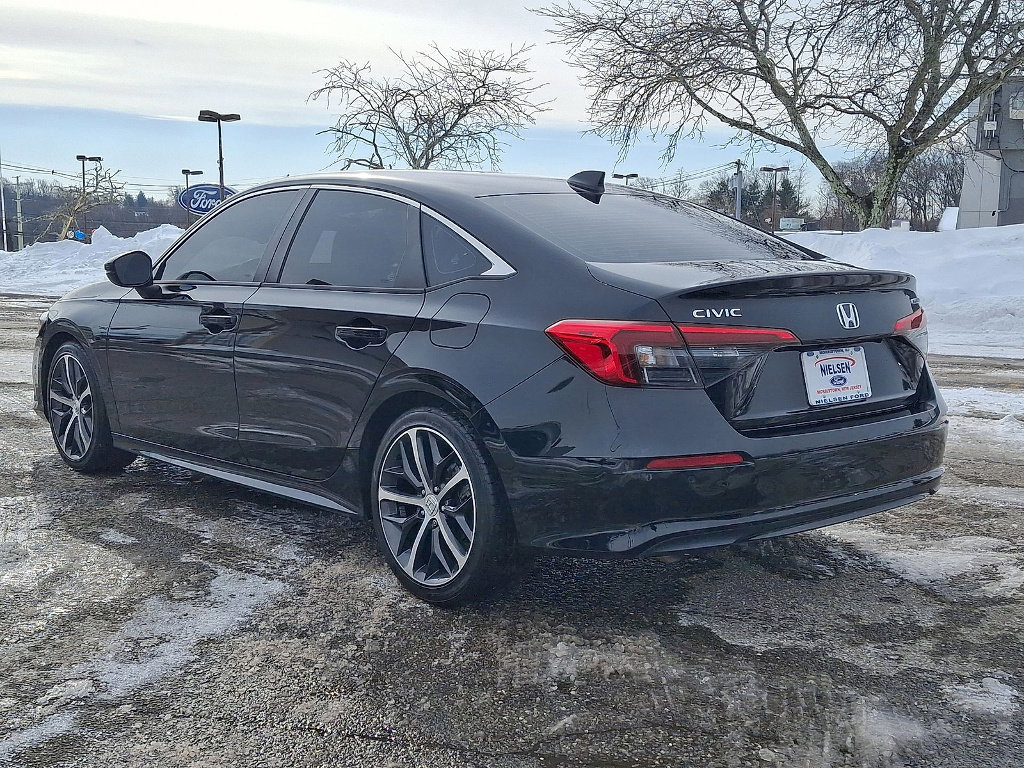 Used 2023 Honda Civic Touring image 4