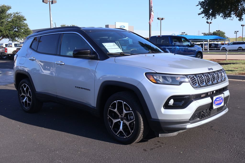 Used 2025 Jeep Compass Limited AWD/4WD image 12
