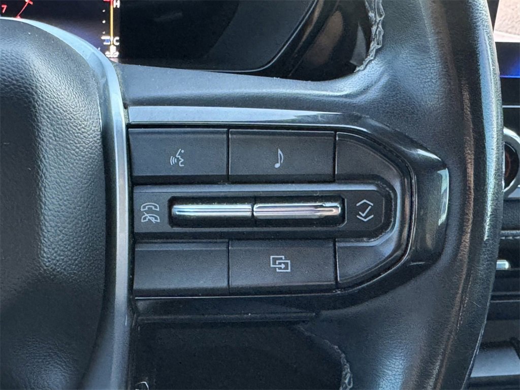 Used 2023 Chevrolet Colorado LT w/ LT Convenience Package II image 16