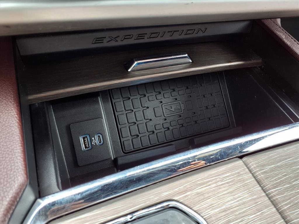 Certified 2023 Ford Expedition Limited image 14