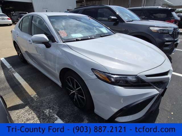 Used 2024 Toyota Camry SE