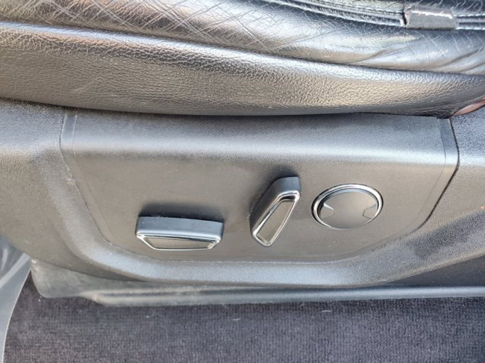 Certified 2018 Ford F150 XLT w/ Equipment Group 302A Luxury image 11