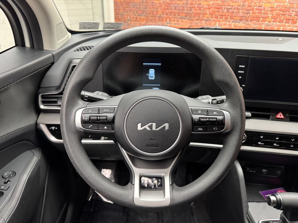Used 2024 Kia Sportage LX AWD/4WD image 13