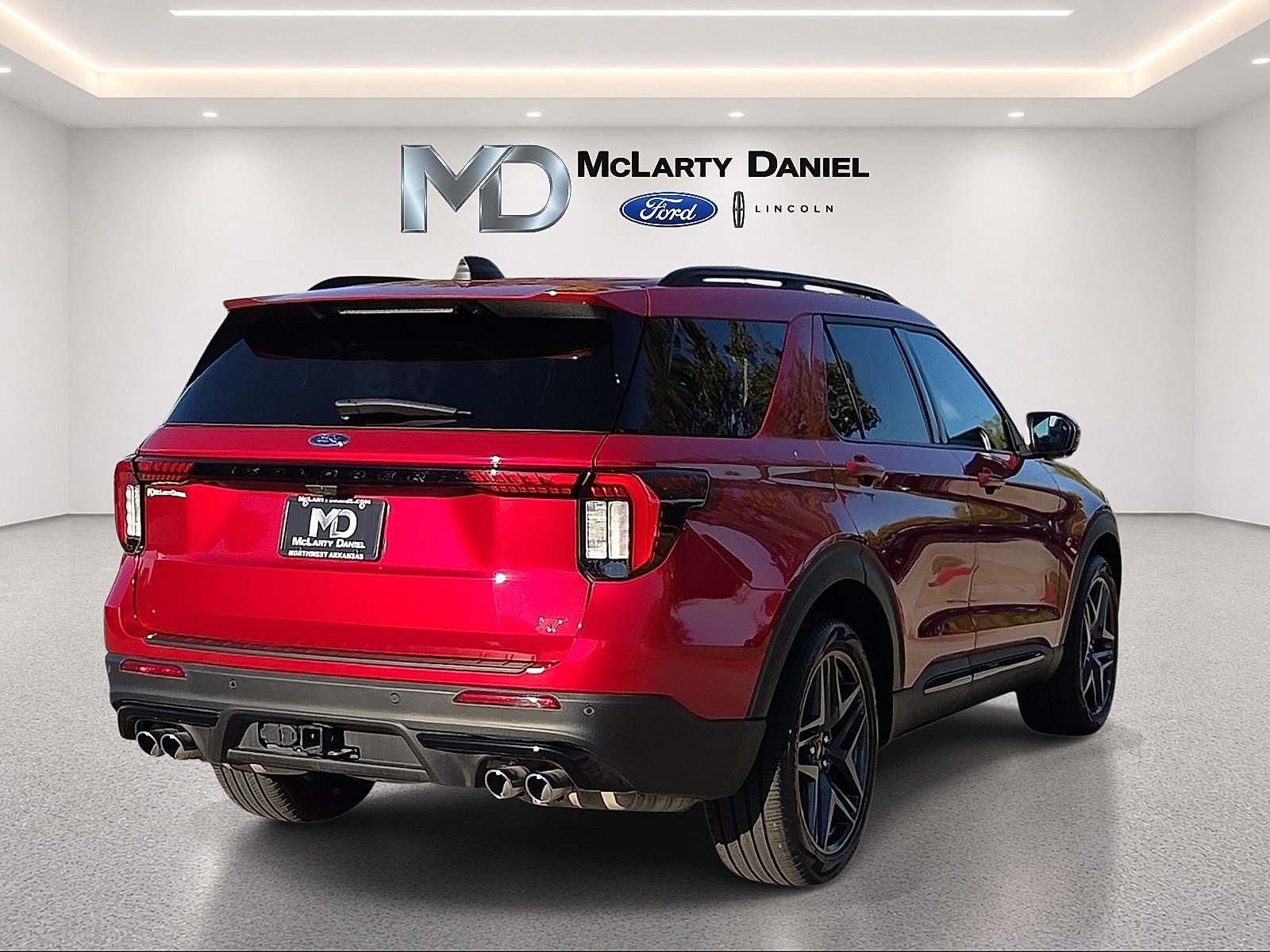 Certified 2025 Ford Explorer ST AWD/4WD image 5