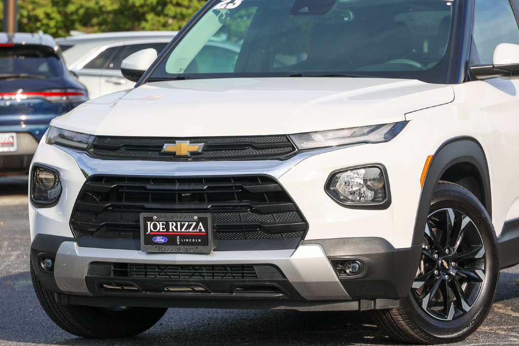 Used 2023 Chevrolet TrailBlazer LT w/ Convenience Package AWD/4WD image 17