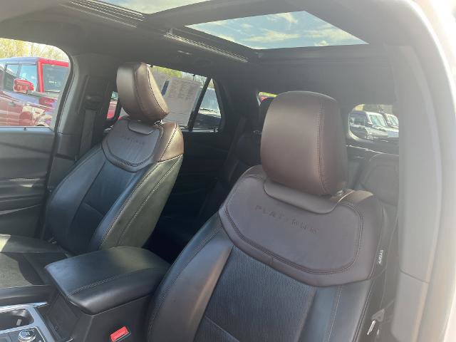 Certified 2022 Ford Explorer Platinum w/ Equipment Group 601A image 5