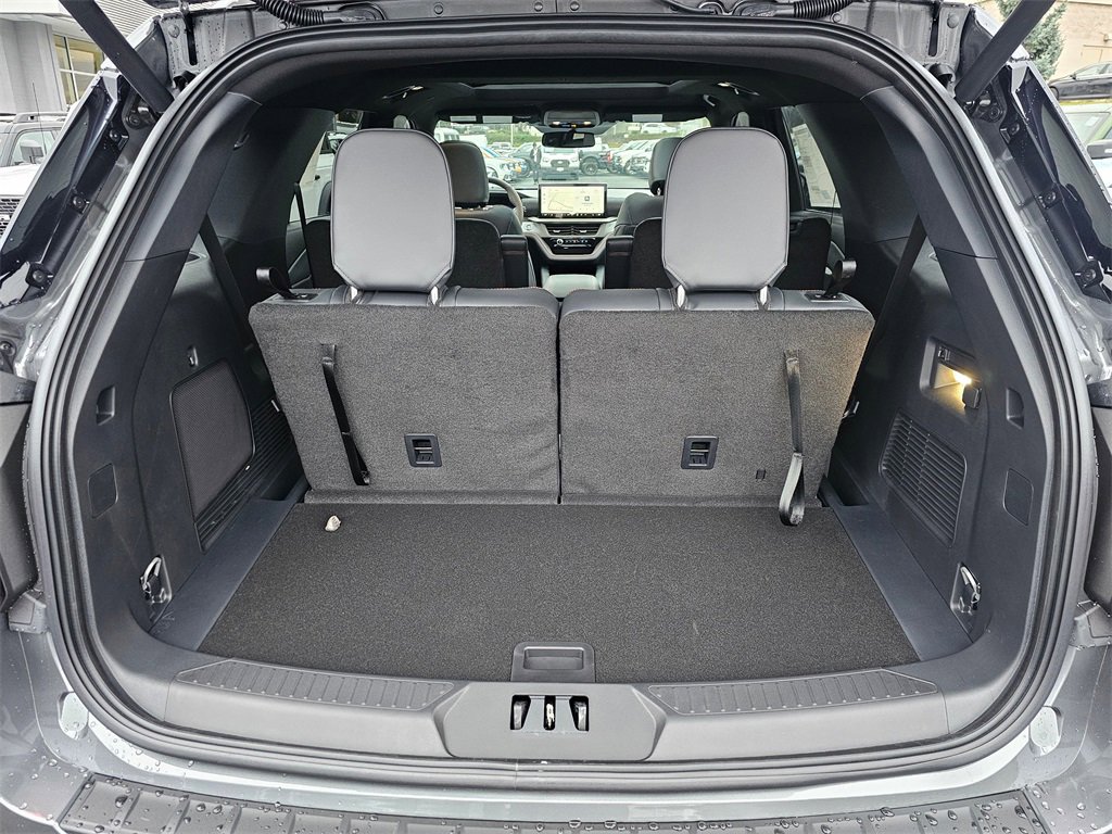 Certified 2026 Ford Explorer ST-Line w/ ST-Line Street Pack image 13