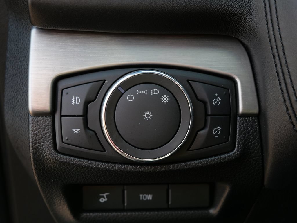 Certified 2017 Ford Explorer Platinum AWD/4WD image 23