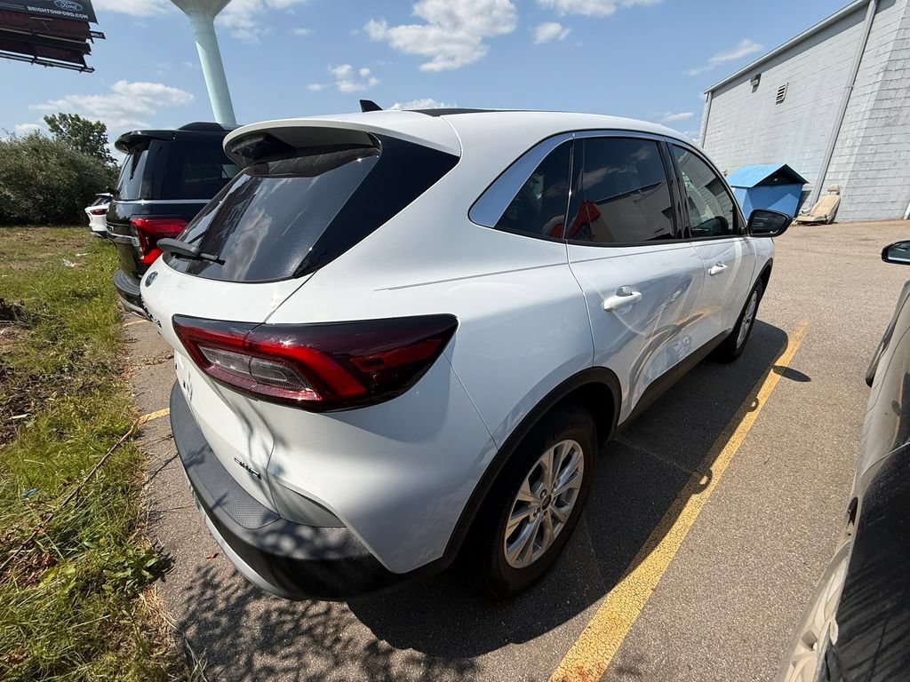 Certified 2023 Ford Escape Active AWD/4WD image 7