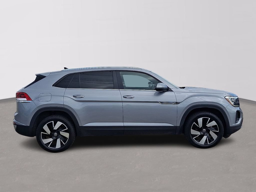 Used 2024 Volkswagen Atlas Cross Sport SE AWD/4WD image 7