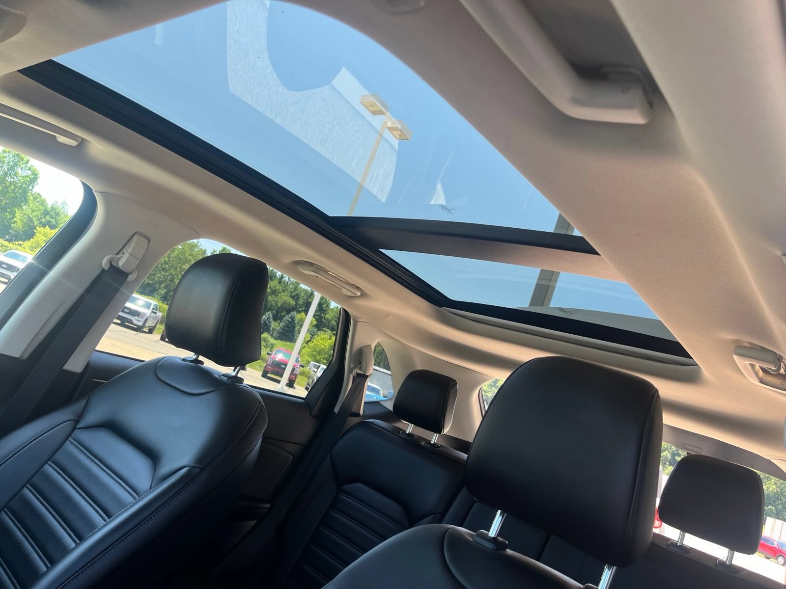 Certified 2023 Ford Edge SEL w/ Convenience Package AWD/4WD image 11