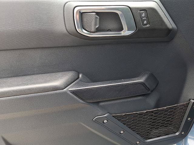 Certified 2025 Ford Bronco 4-Door AWD/4WD image 12