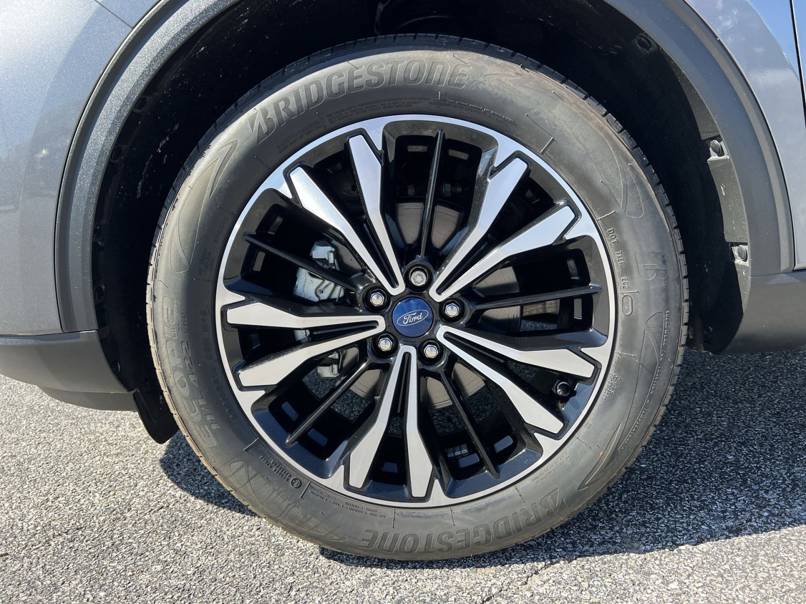 Certified 2022 Ford Escape SEL w/ SEL Stealth AWD Package image 12