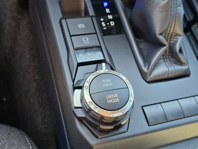 Used 2026 Toyota 4Runner SR5 AWD/4WD image 25
