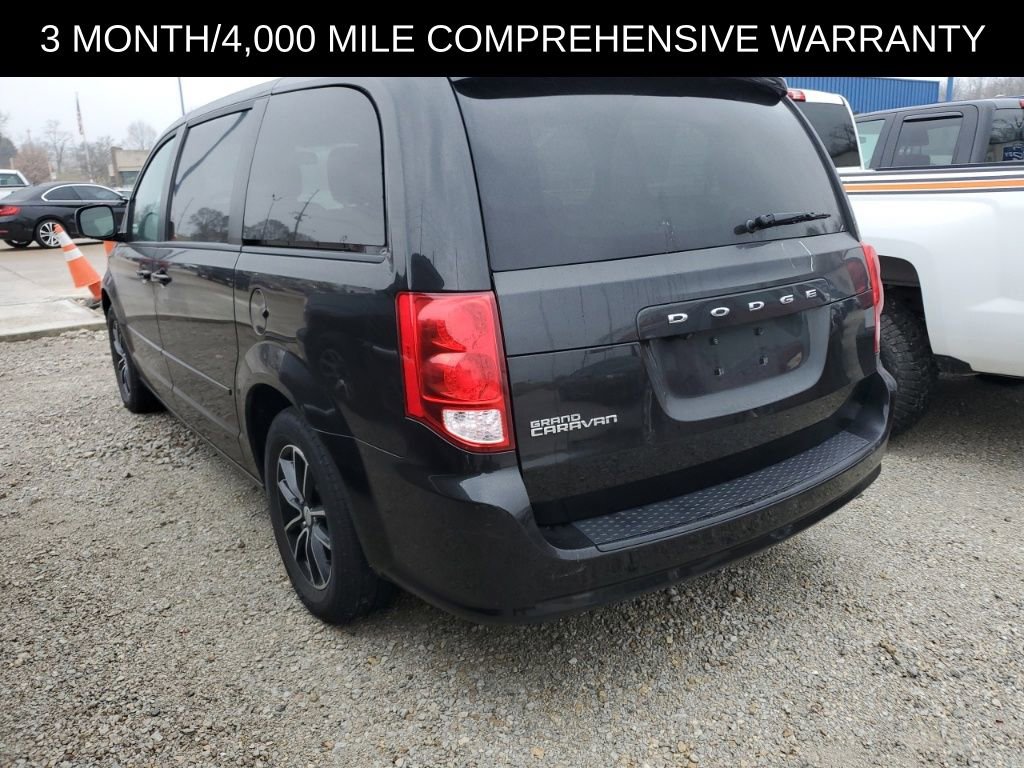 Used 2017 Dodge Grand Caravan SE image 3