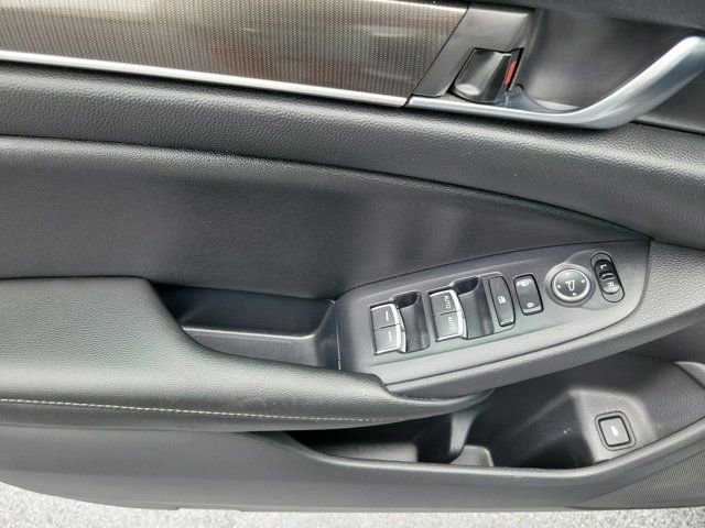 Used 2019 Honda Accord Sport image 16