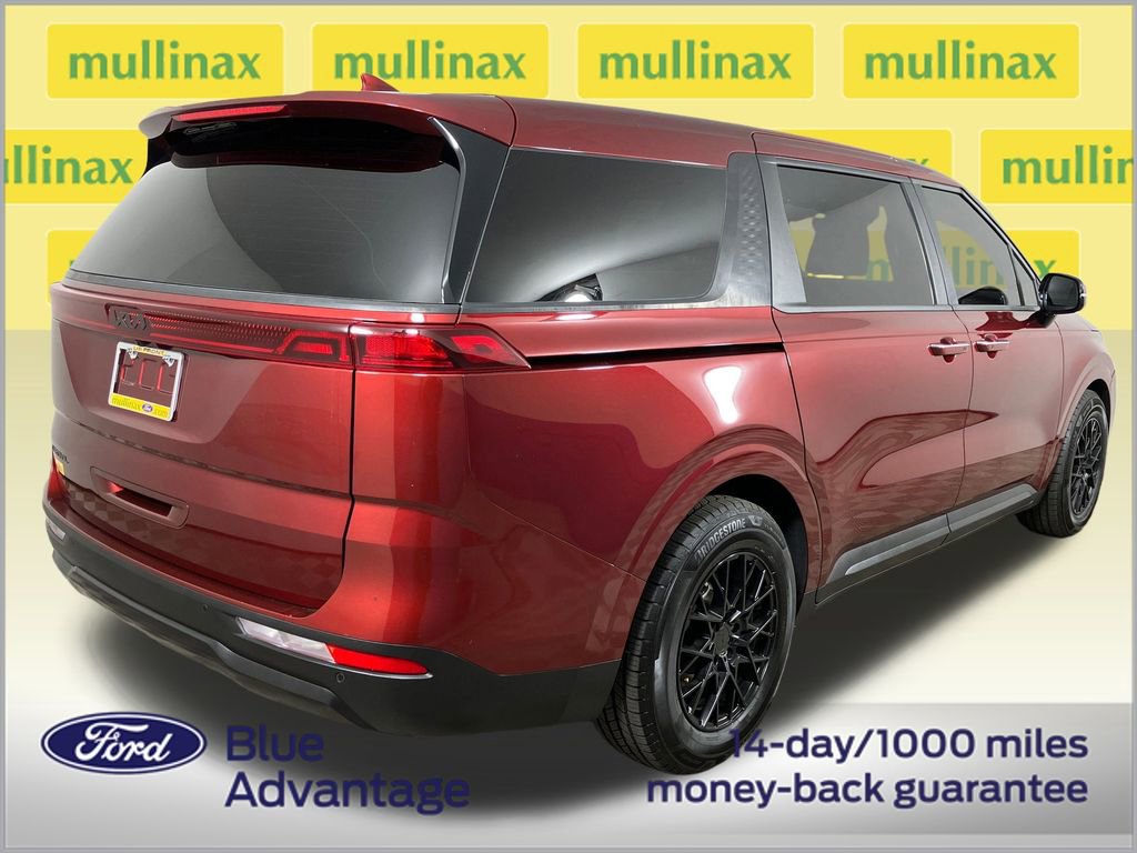 Used 2024 Kia Carnival LX image 4