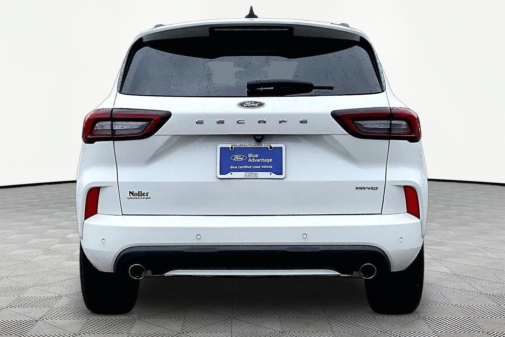 Certified 2023 Ford Escape ST-Line Elite AWD/4WD image 4