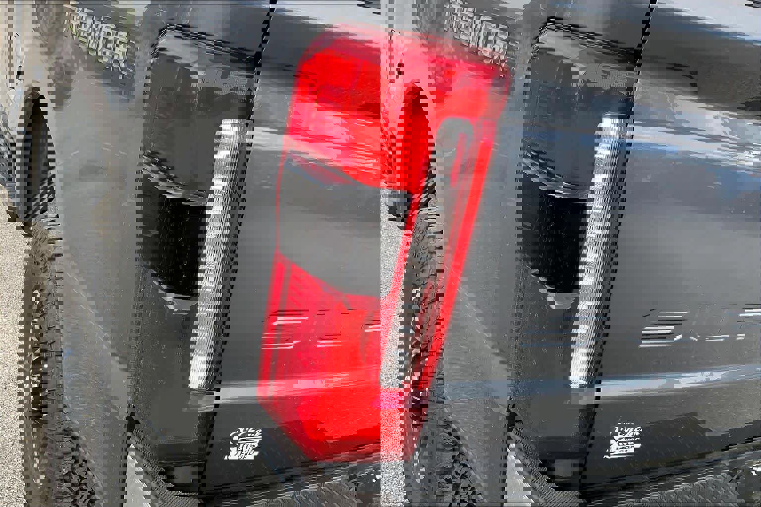 Certified 2025 Ford F250 Lariat w/ Tremor Off-Road Package image 28