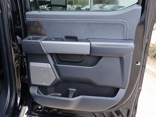 Certified 2025 Ford F350 Lariat w/ Chrome Package image 21