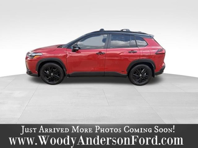 Used 2024 Toyota Corolla Cross AWD Hybrid w/ Moonroof Package image 3