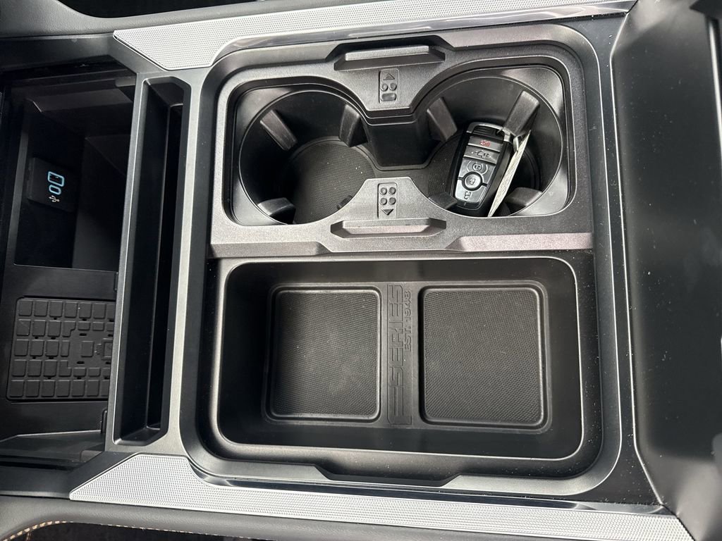 Certified 2024 Ford F350 Platinum w/ Tremor Off-Road Package image 38