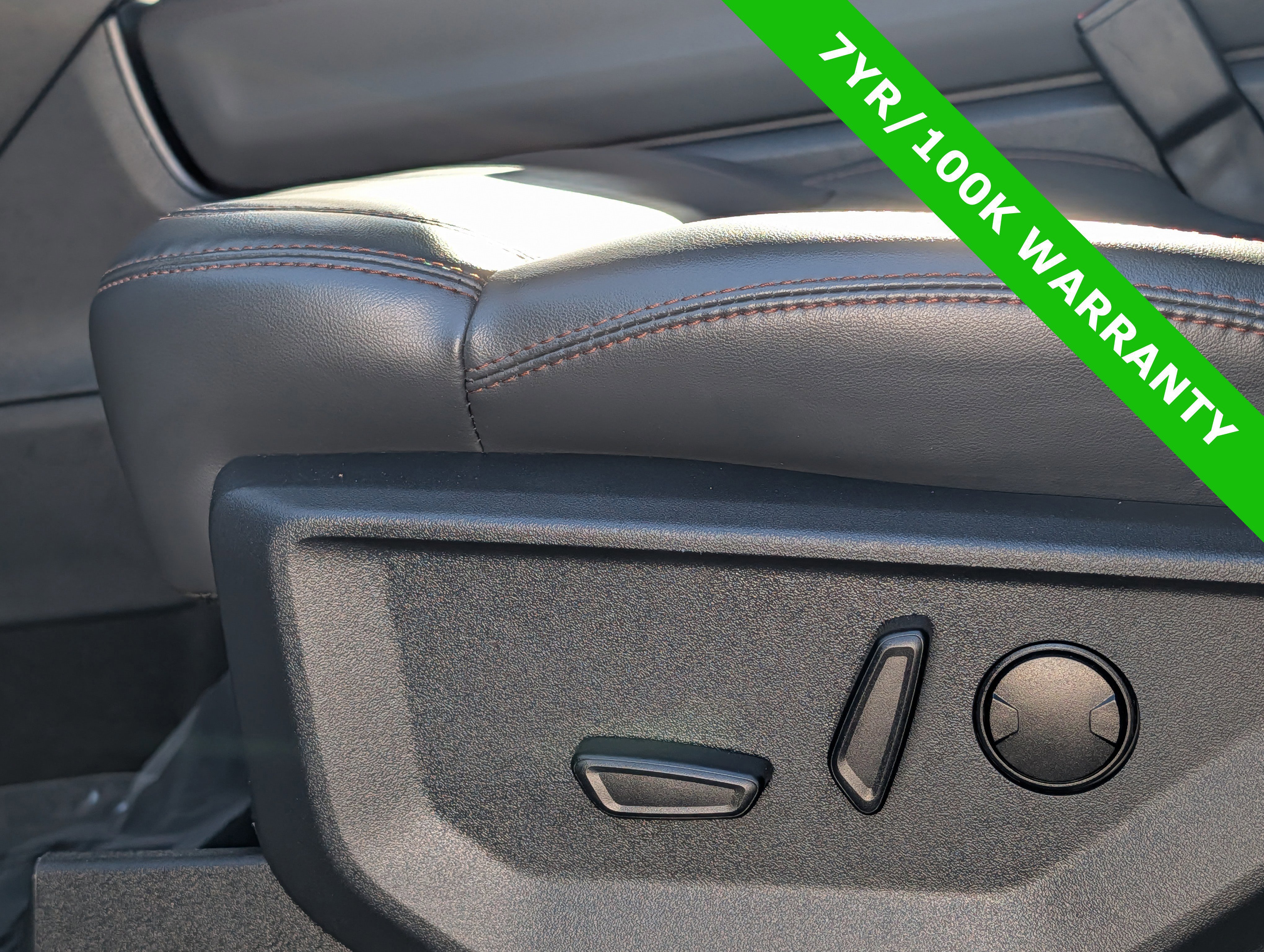 Certified 2025 Ford Expedition Active image 26