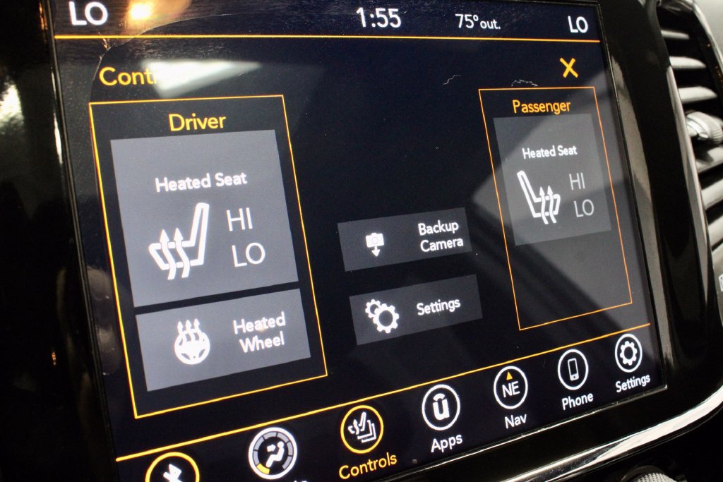 Used 2021 Jeep Grand Cherokee Limited AWD/4WD image 5