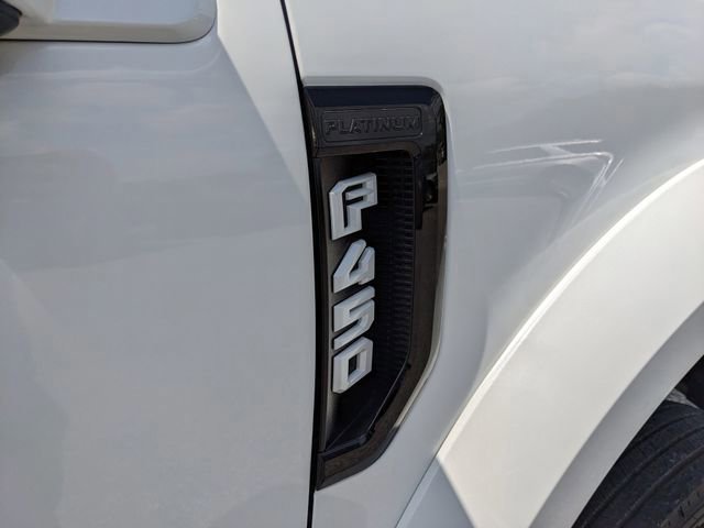 Certified 2022 Ford F450 Platinum w/ FX4 Off-Road Package image 13