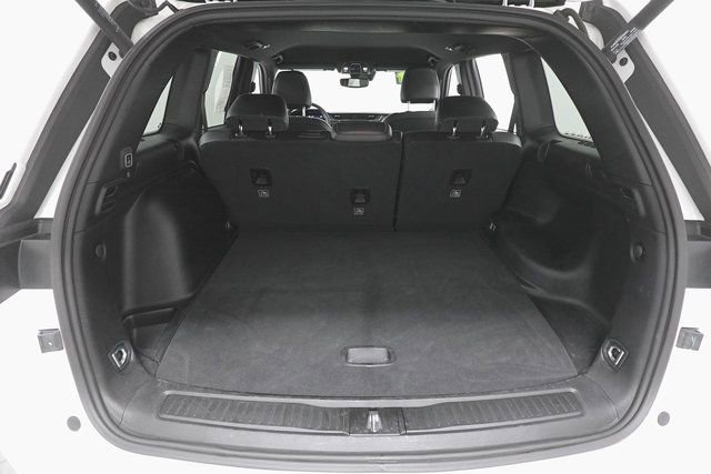Used 2024 Jeep Grand Cherokee Altitude image 25