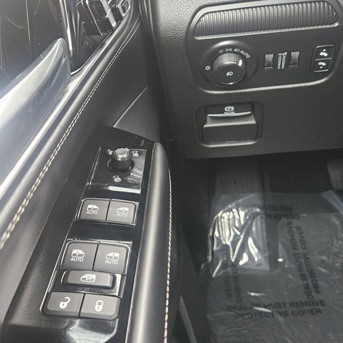 Used 2023 Jeep Grand Wagoneer 4WD w/ Flexible Seating Group image 25