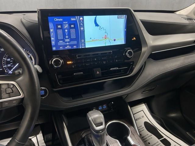 Used 2022 Toyota Highlander Platinum AWD/4WD image 15