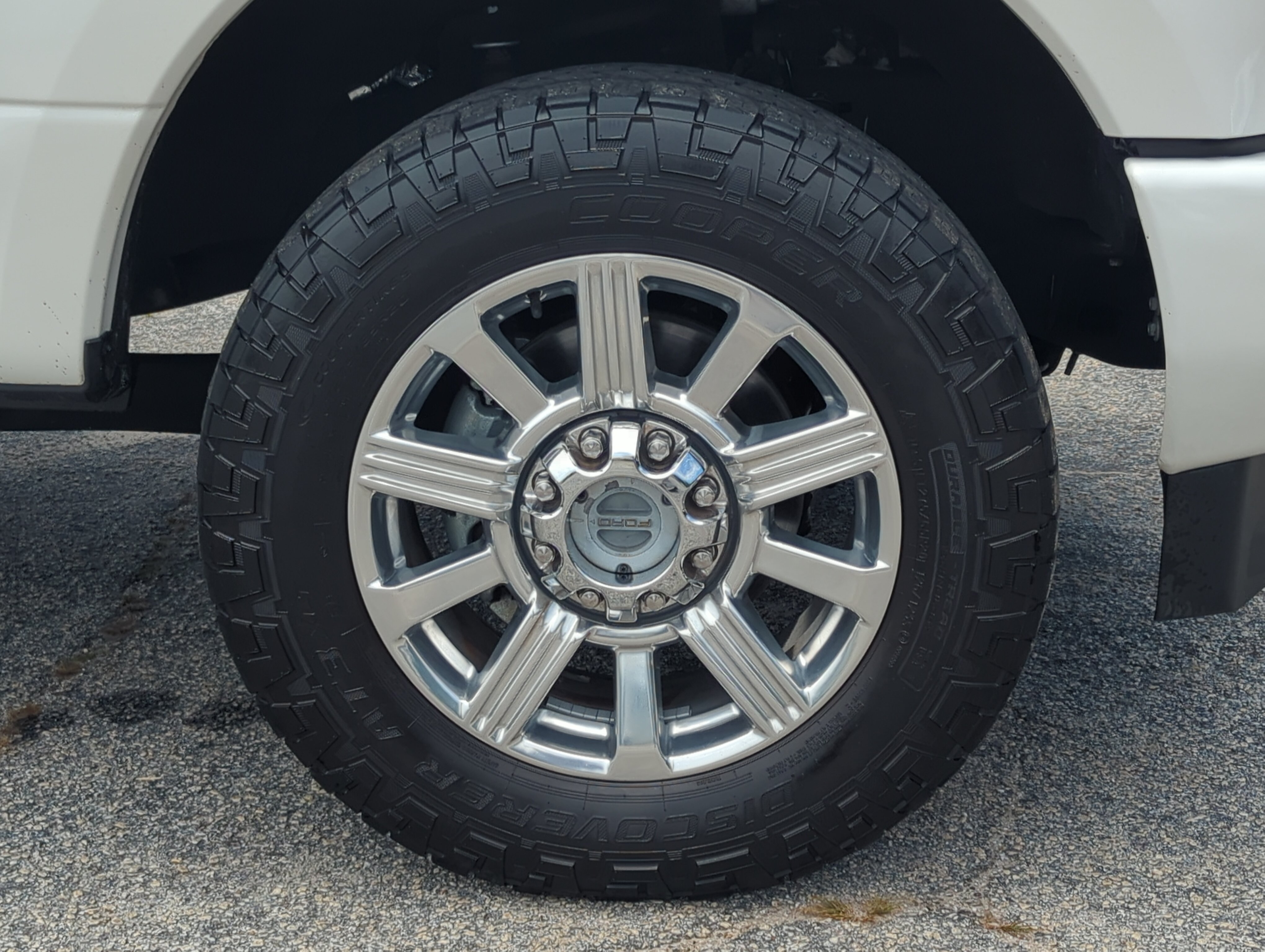 Certified 2019 Ford F250 Limited AWD/4WD image 9