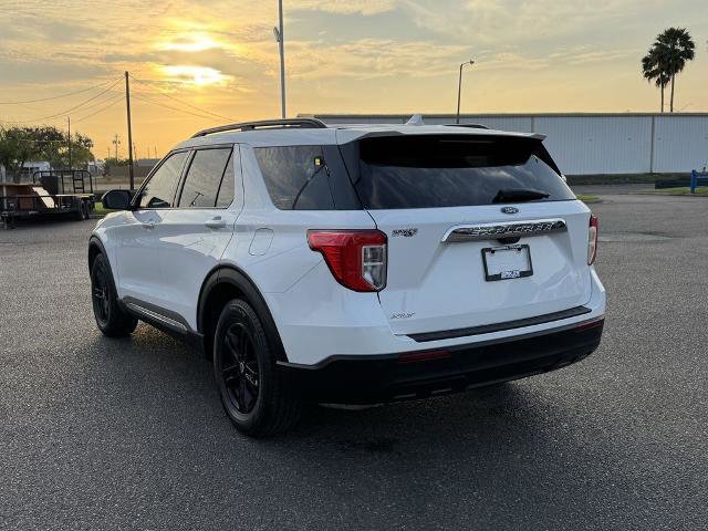 Certified 2022 Ford Explorer XLT image 3