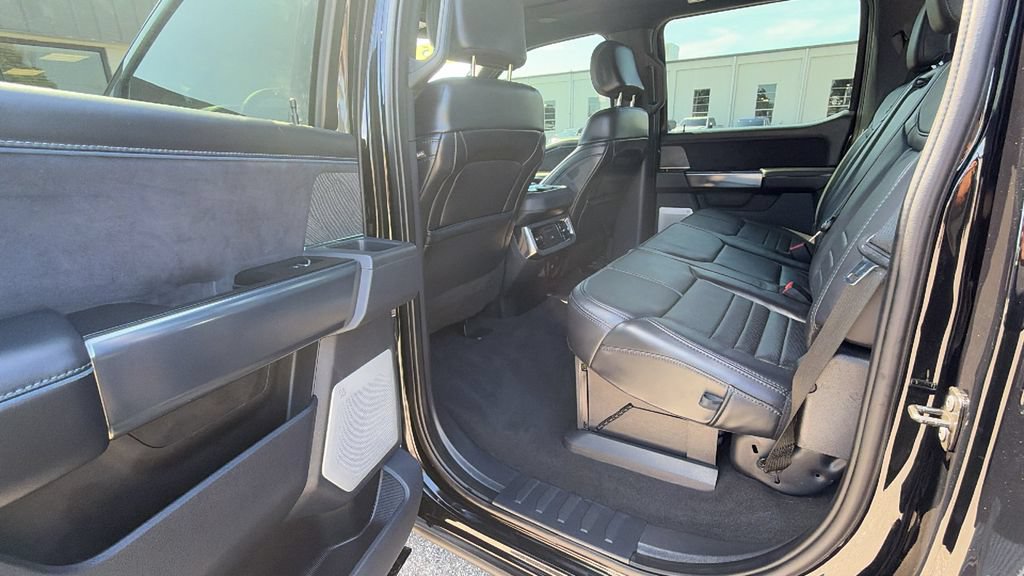 Certified 2025 Ford F250 Platinum w/ FX4 Off-Road Package AWD/4WD image 24