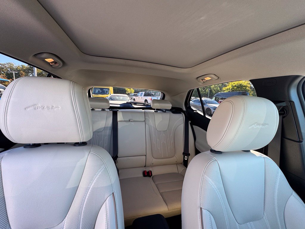 Used 2024 Buick Encore GX Avenir w/ Avenir Technology Package FWD image 31