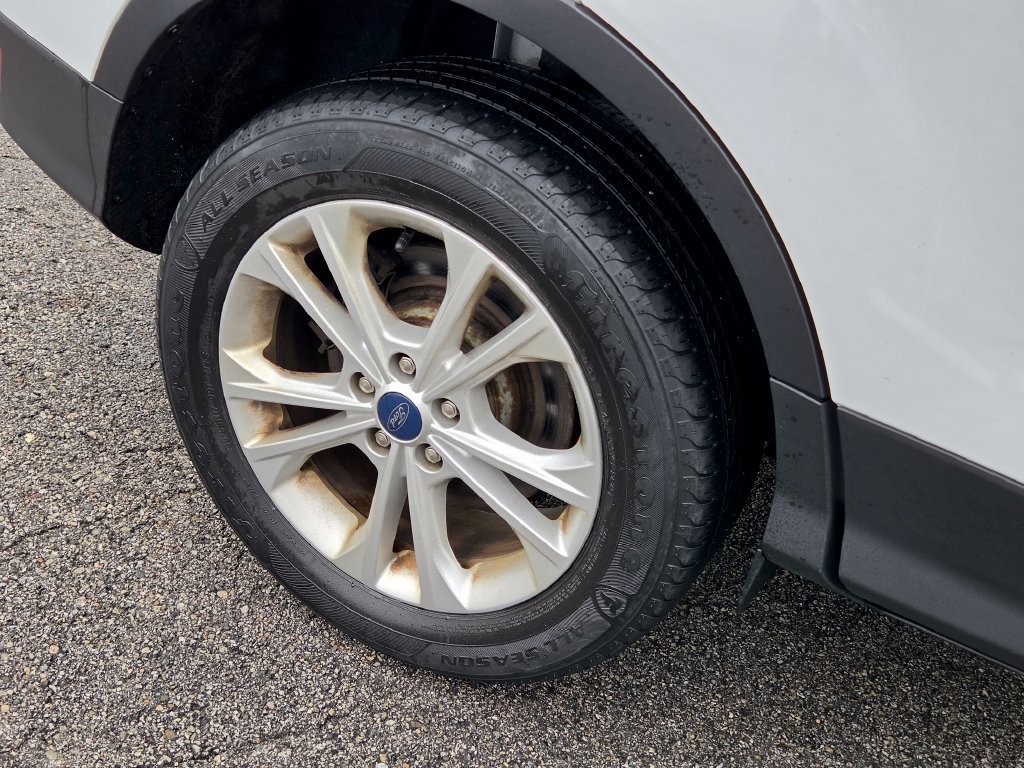 Certified 2019 Ford Escape SE AWD/4WD image 34