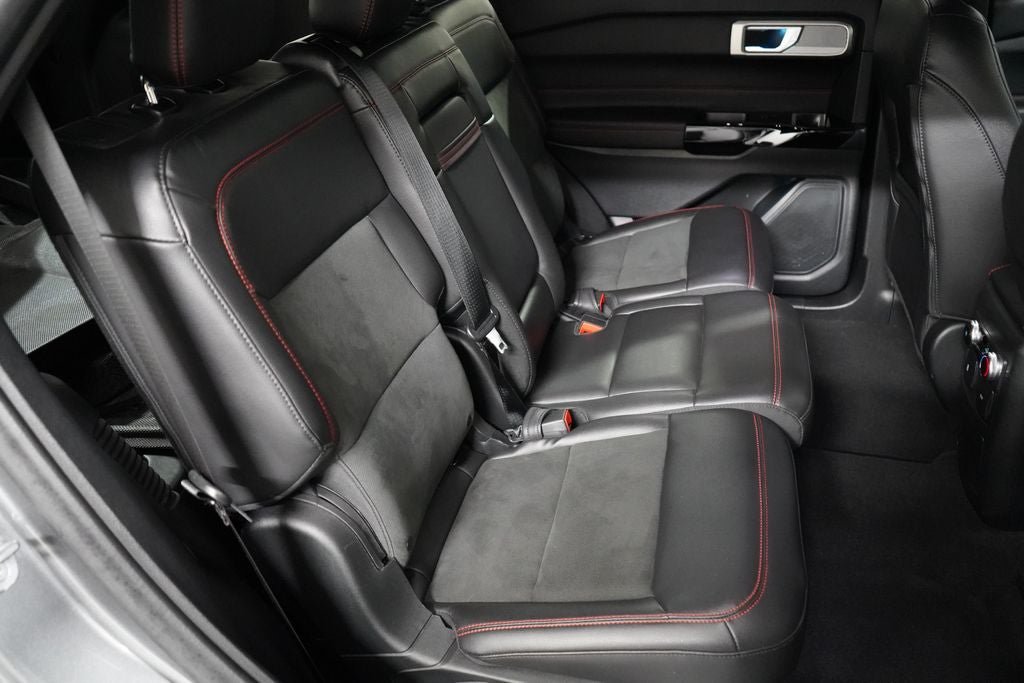 Certified 2023 Ford Explorer ST-Line AWD/4WD image 32