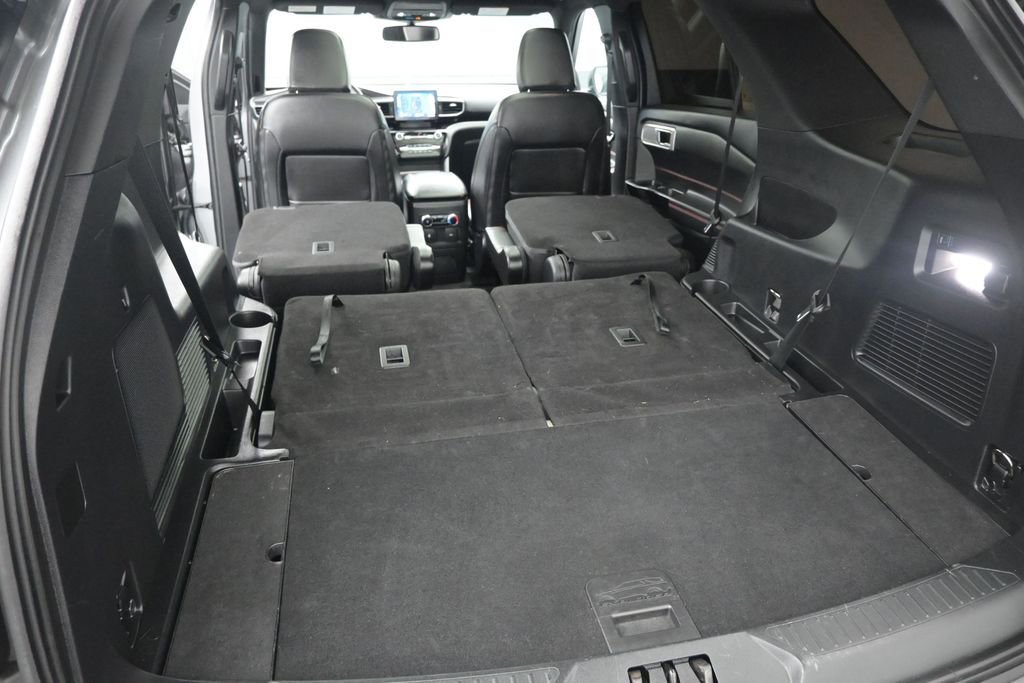 Certified 2023 Ford Explorer ST-Line w/ Class IV Trailer Tow Package RWD image 11