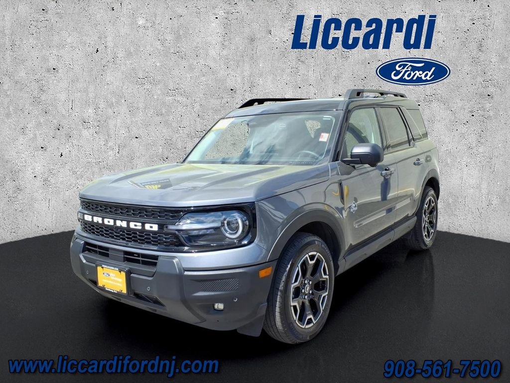 Certified 2025 Ford Bronco Sport Outer Banks w/ Outer Banks Tech Package+ AWD/4WD image 3