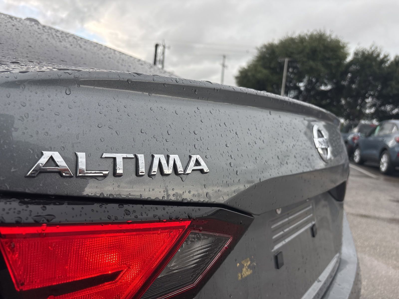 Used 2022 Nissan Altima 2.5 SR FWD image 9