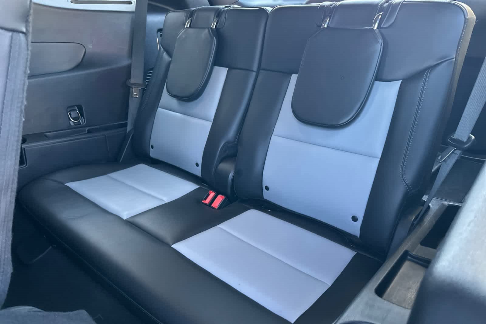 Certified 2022 Ford Explorer XLT w/ Equipment Group 202A image 16