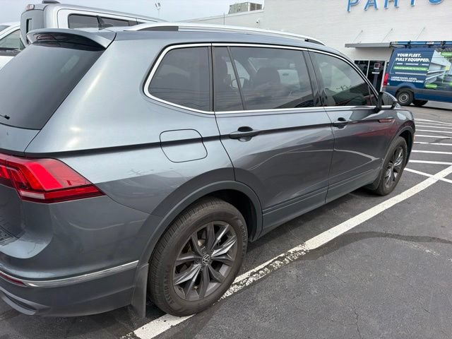 Used 2022 Volkswagen Tiguan SE FWD image 7