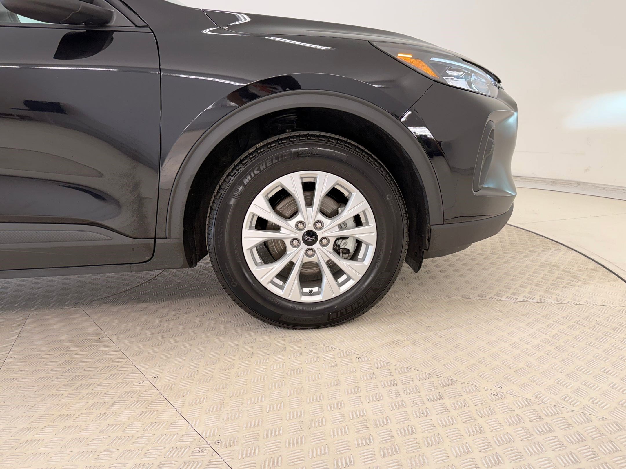 Certified 2025 Ford Escape Active image 28