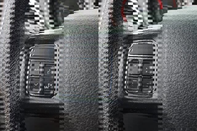 Used 2019 Dodge Journey SE image 24